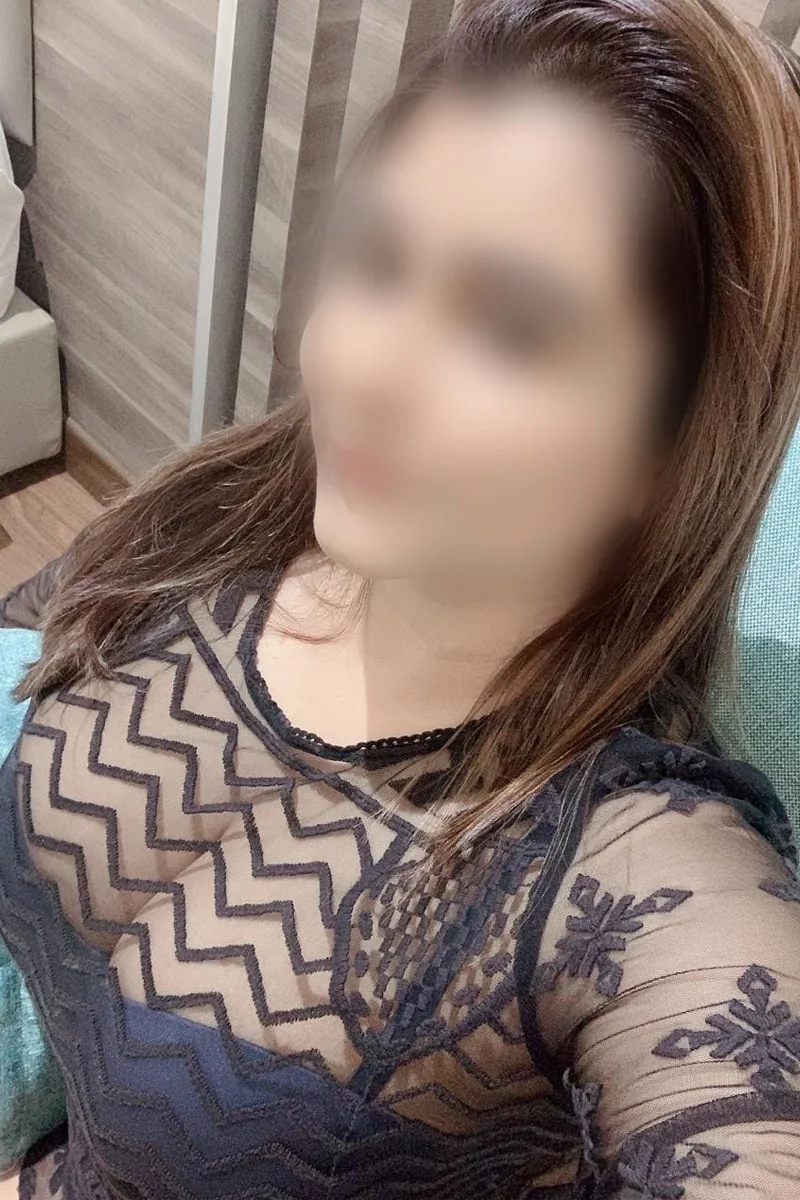 female Call Girls in Lucknow